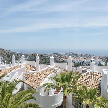 Apartment 2 Bedroom Amazing In Calahonda *