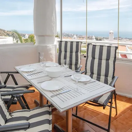 2 Bedroom Amazing In Calahonda Apartment
